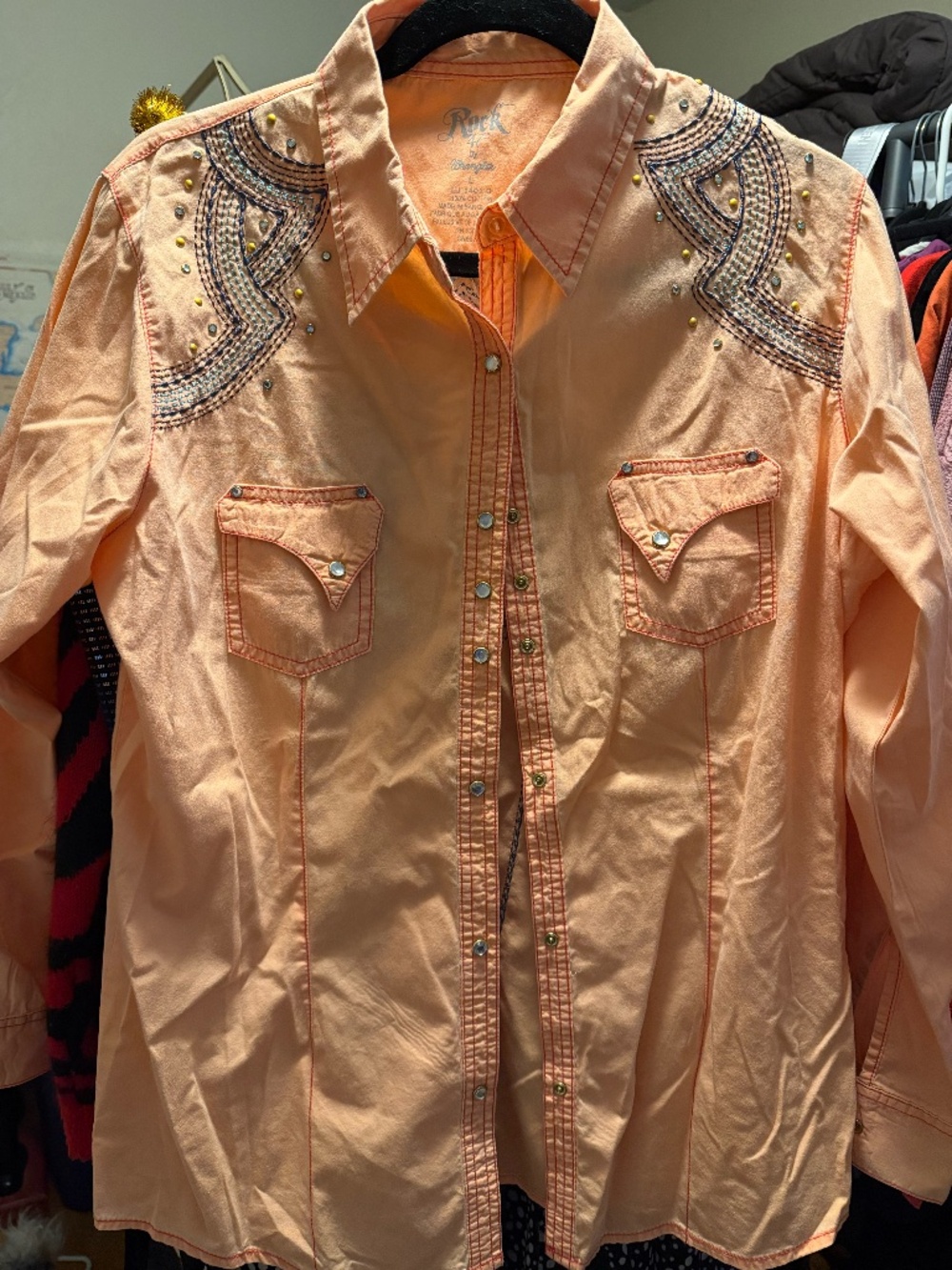 Rock 47 by Wrangler Snap front shirt Embroidery Peach Large